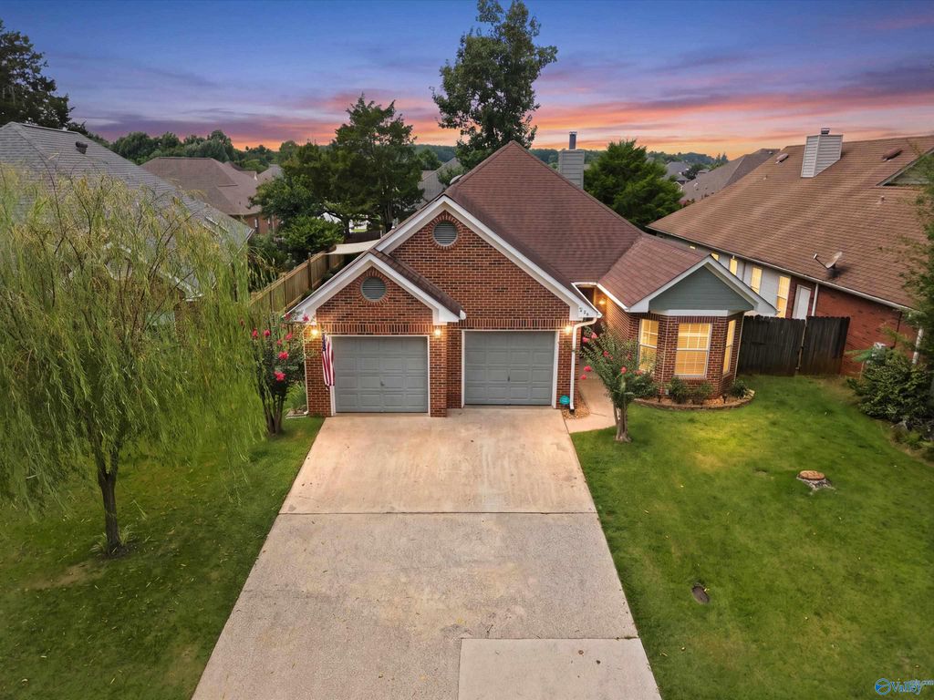 512 Sussex Drive SW, Huntsville, AL 35824