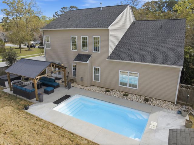 1810 Crossbill Trail, Hanahan, SC 29410