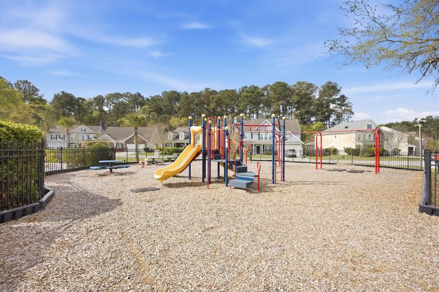 1810 Crossbill Trail, Hanahan, SC 29410