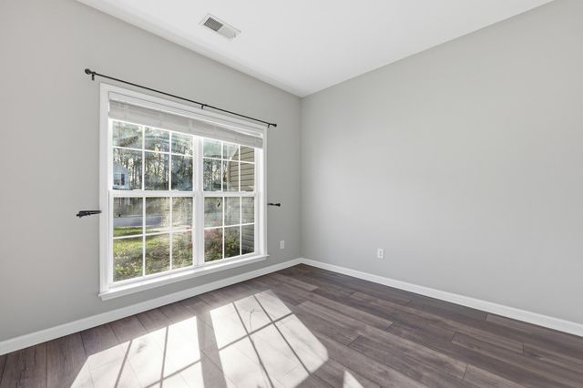 1810 Crossbill Trail, Hanahan, SC 29410