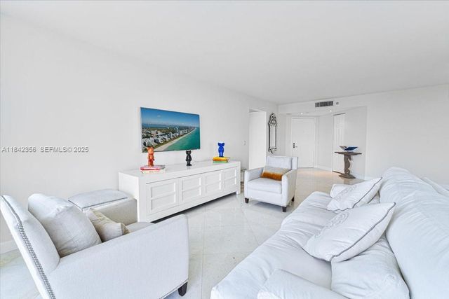 3500 Mystic Pointe Drive 2101, Aventura, FL 33180