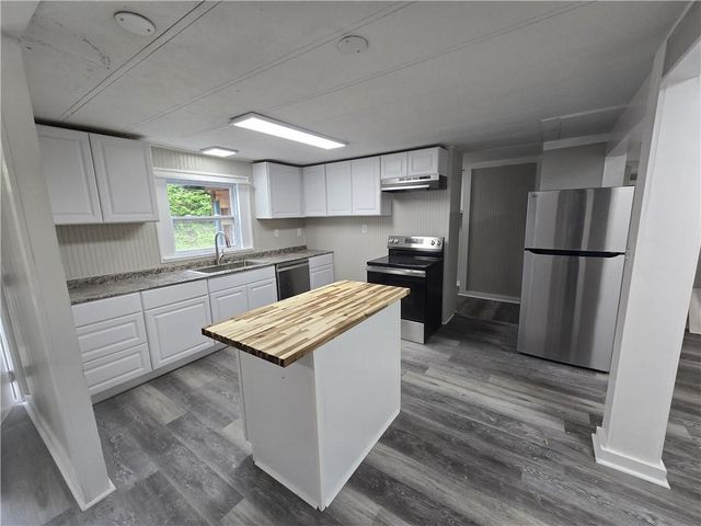 2480 Brand Drive, Gainesville, GA 30506