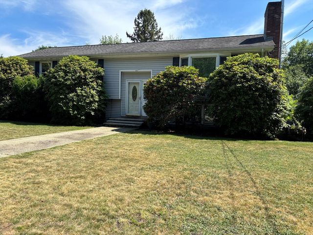10 Fourth Street, Wakefield, MA 01880