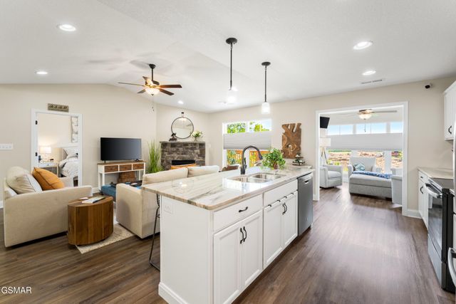 154 Mayapple Way, Sevierville, TN 37862