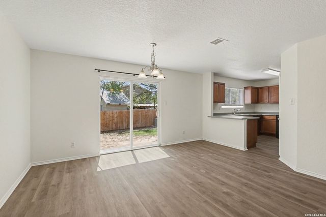 9966 Sungate, San Antonio, TX 78245