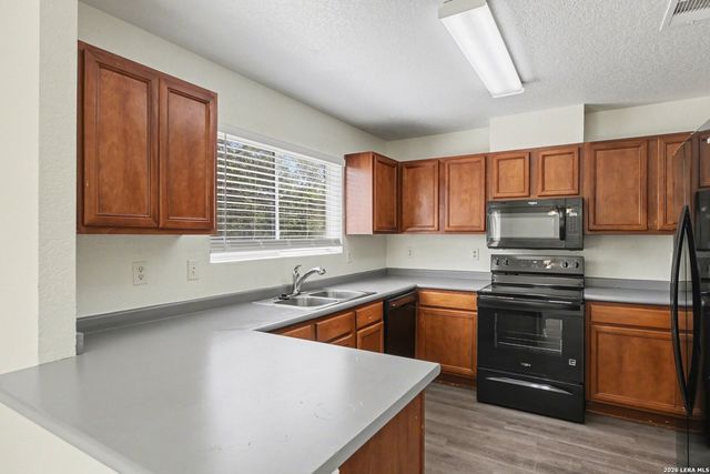 9966 Sungate, San Antonio, TX 78245