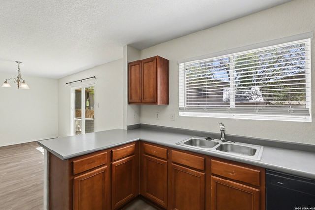 9966 Sungate, San Antonio, TX 78245