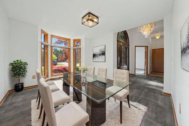 43697 Vintners Place Drive, Sterling Heights, MI 48314