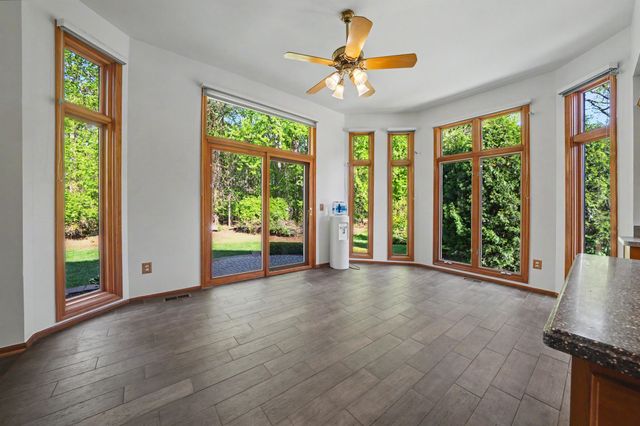 43697 Vintners Place Drive, Sterling Heights, MI 48314