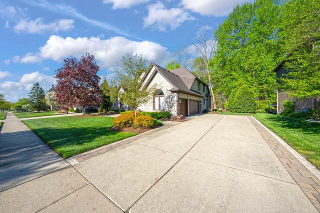 43697 Vintners Place Drive, Sterling Heights, MI 48314