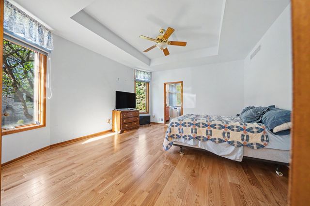 43697 Vintners Place Drive, Sterling Heights, MI 48314