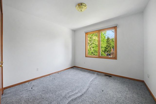 43697 Vintners Place Drive, Sterling Heights, MI 48314