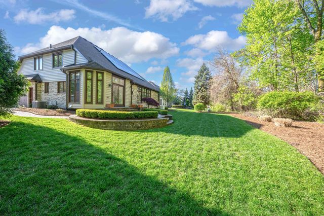 43697 Vintners Place Drive, Sterling Heights, MI 48314