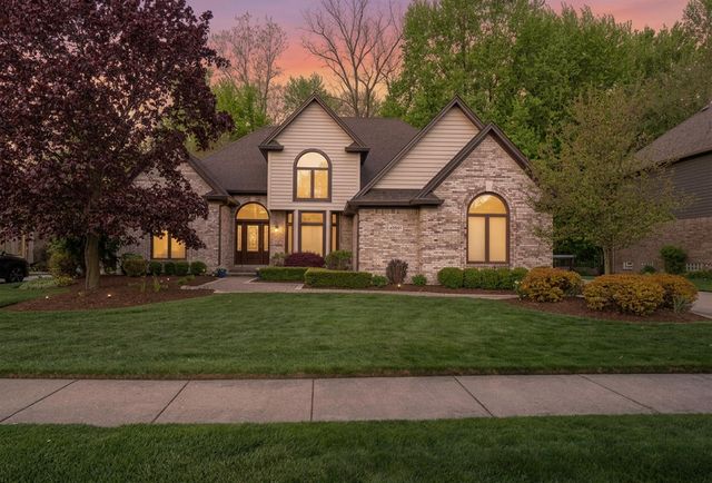 43697 Vintners Place Drive, Sterling Heights, MI 48314