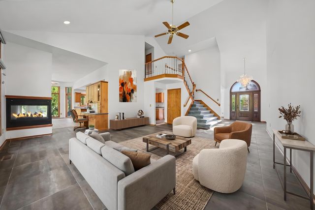 43697 Vintners Place Drive, Sterling Heights, MI 48314