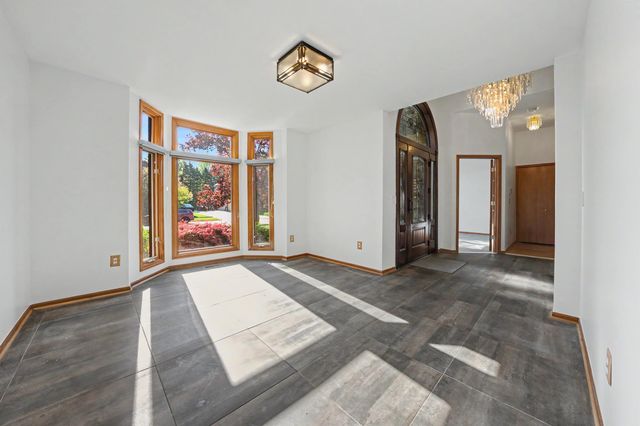 43697 Vintners Place Drive, Sterling Heights, MI 48314