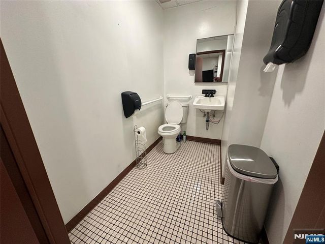 218 Main Street, Ridgefield Park, NJ 07660