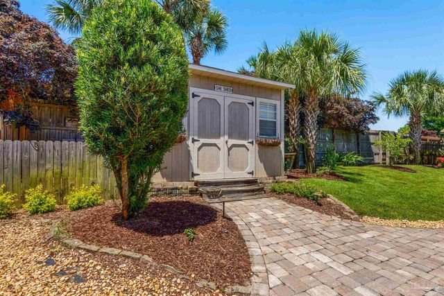 1513 Sabal Palm Dr, Gulf Breeze, FL 32563