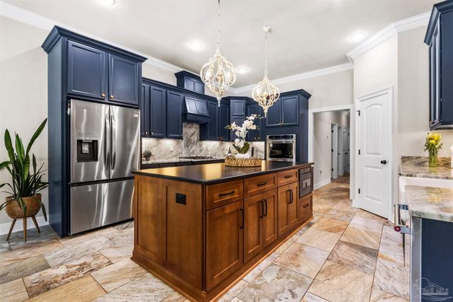 1513 Sabal Palm Dr, Gulf Breeze, FL 32563