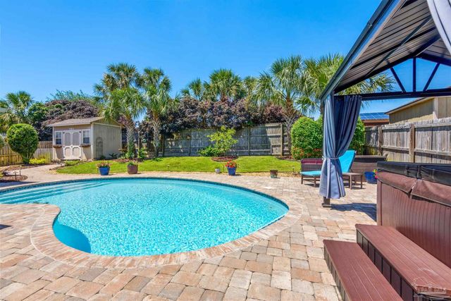 1513 Sabal Palm Dr, Gulf Breeze, FL 32563