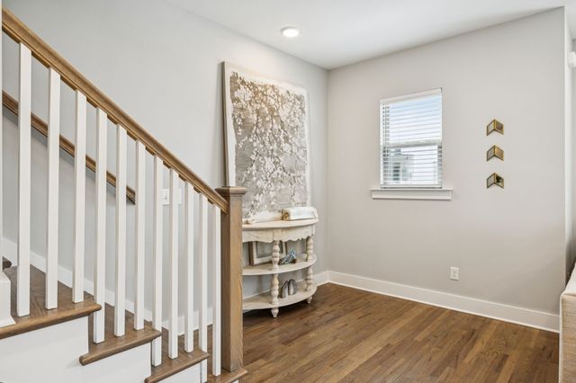 220 Thompson Park Dr, Nashville, TN 37211