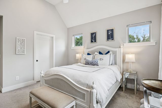 220 Thompson Park Dr, Nashville, TN 37211