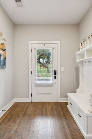 220 Thompson Park Dr, Nashville, TN 37211