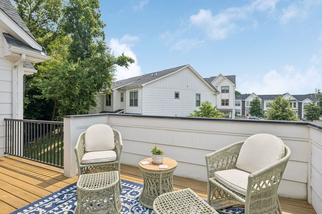 220 Thompson Park Dr, Nashville, TN 37211