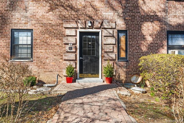 9 Manchester Road 2R, Eastchester, NY 10709
