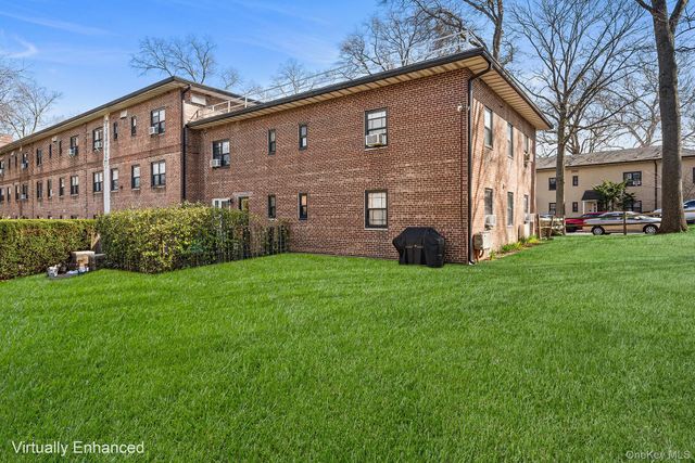 9 Manchester Road 2R, Eastchester, NY 10709