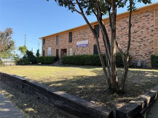 830 N Lancaster Avenue, Dallas, TX 75203