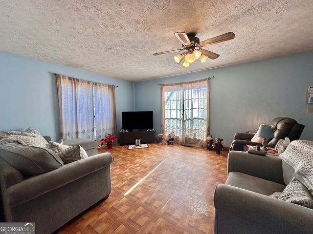 276 Oglesby Bridge Road SE, Conyers, GA 30094