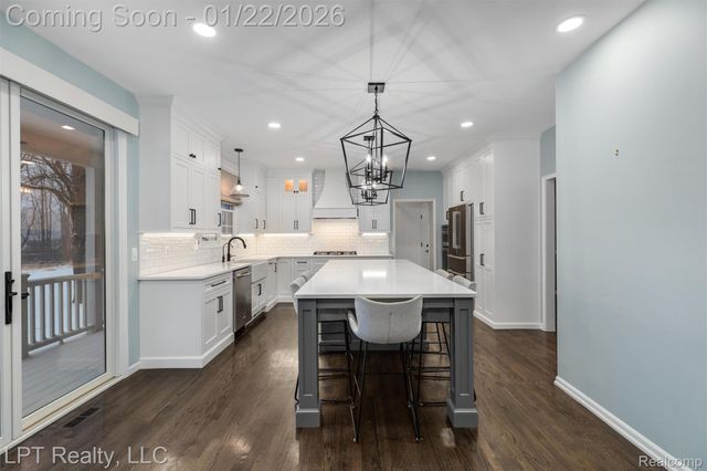 21255 Chubb Road, Lyon Charter Township, MI 48167