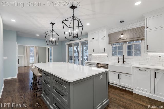 21255 Chubb Road, Lyon Charter Township, MI 48167