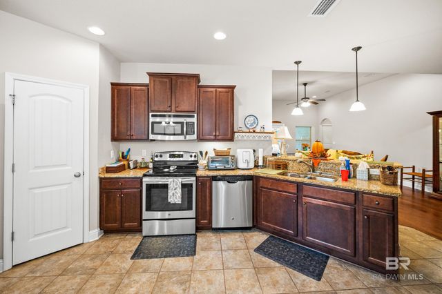 633 Nathaniel Avenue, Fairhope, AL 36532