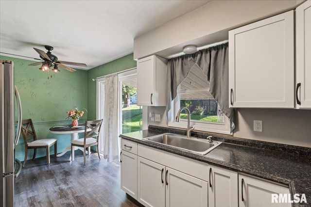 1107 N THORNWOOD Avenue, Davenport, IA 52804