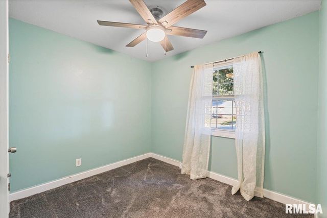 1107 N THORNWOOD Avenue, Davenport, IA 52804