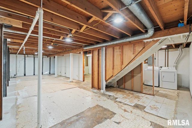 1107 N THORNWOOD Avenue, Davenport, IA 52804