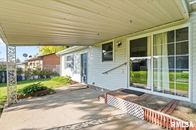 1107 N THORNWOOD Avenue, Davenport, IA 52804