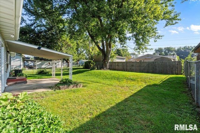 1107 N THORNWOOD Avenue, Davenport, IA 52804