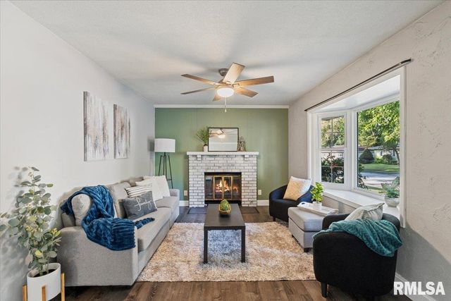 1107 N THORNWOOD Avenue, Davenport, IA 52804