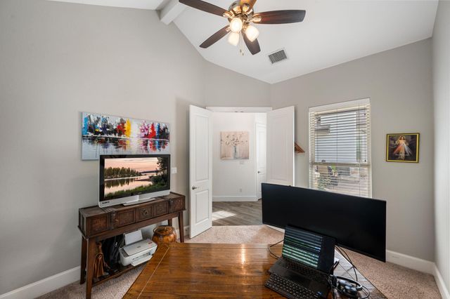 401 Skyflower DR, Georgetown, TX 78628