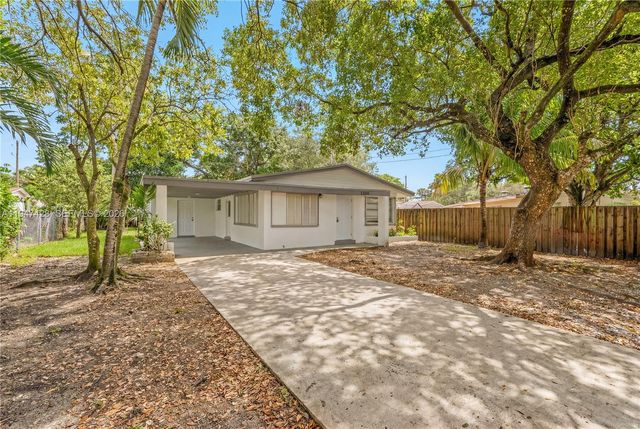 1709 N 59th Ter, Hollywood, FL 33021