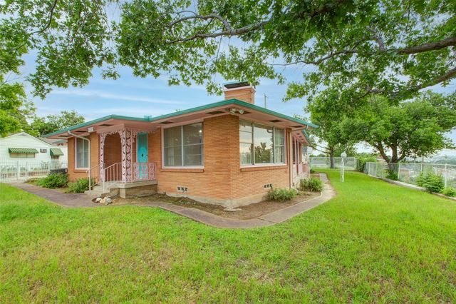 2000 Standifer Street, Fort Worth, TX 76164