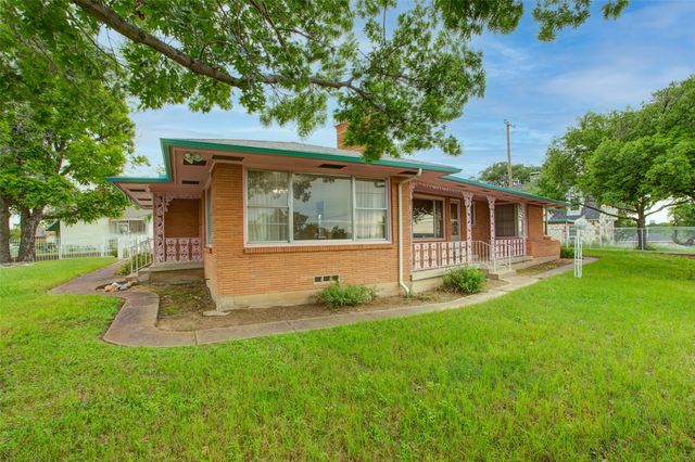 2000 Standifer Street, Fort Worth, TX 76164