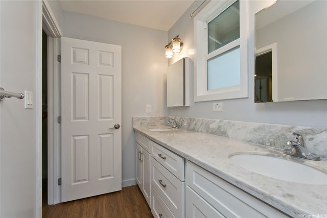 2254 Metcalf Street, Honolulu, HI 96822