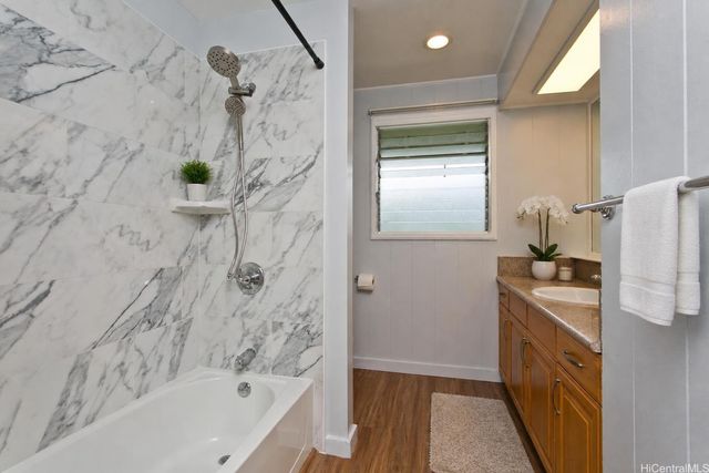 2254 Metcalf Street, Honolulu, HI 96822