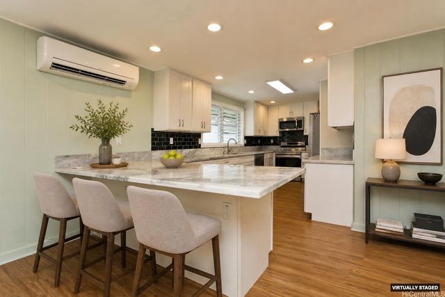 2254 Metcalf Street, Honolulu, HI 96822