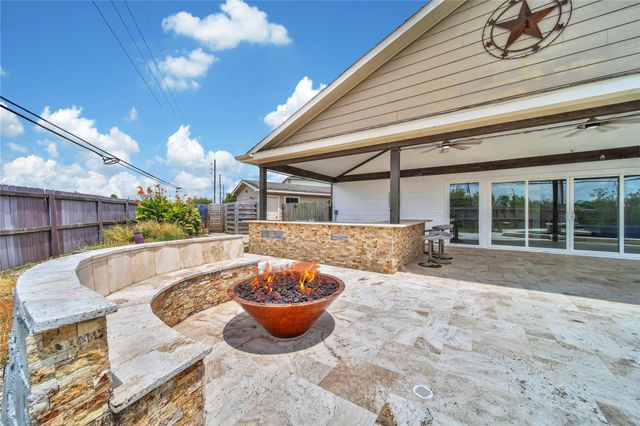 3143 S Royce Circle, Manvel, TX 77578
