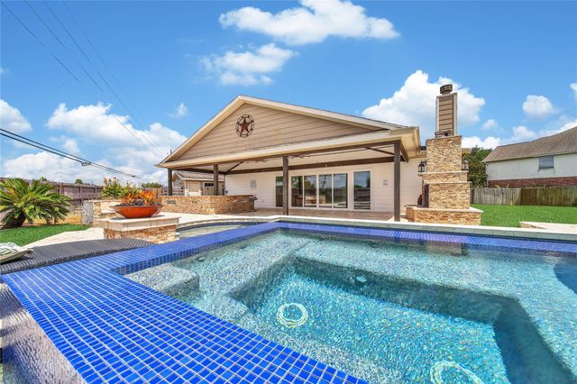 3143 S Royce Circle, Manvel, TX 77578